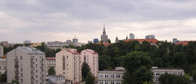 Widok na WarszawęCudzoziemcy lubią mieszkania na Mazowszu. Najmniejszą popularnością cieszą się mieszkania na rynku świętokrzyskim i podkarpackim.