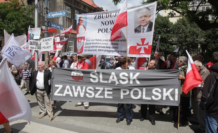 Marsz Autonomii 2014: Solidarni 2010 kontra RAŚ, czyli "Wrzuć rasioka do hasioka!" [ZDJĘCIA]