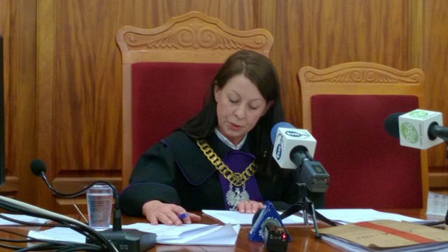 W tej sprawie skazanych zostało w sumie kilkanaście osób. Odczytanie wyroku sędzi Anecie Jarmołowicz zabrało aż godzinę.