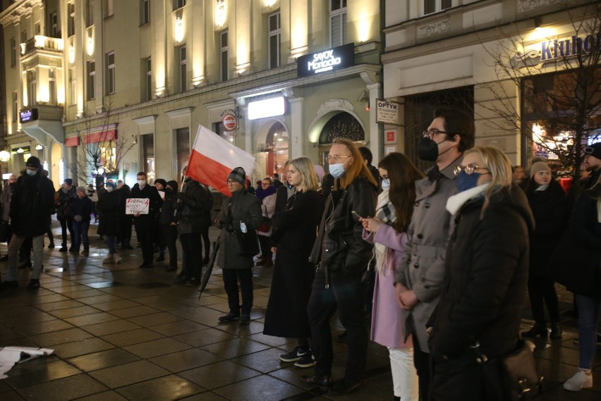 1 grudnia na ulicy Mariackiej w Katowicach odbył się protest...