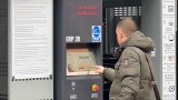 Katowice: Kierowcy bezpłatnie testują automatyczny parking: "Nie mam gdzie zaparkować. To jest jedyna lokalizacja" 