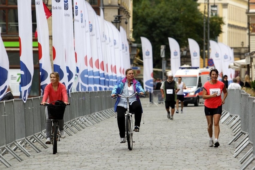 Maraton Wrocław - ZDJĘCIA - zawodnicy z numerami 3801 - 4000