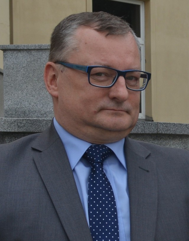 Krzysztof Jurek, szef wydziału edukacji UMŁ, obiecuje delikatność przy odzyskiwaniu mieszkań, choć dyrektorzy szkół go ponaglają