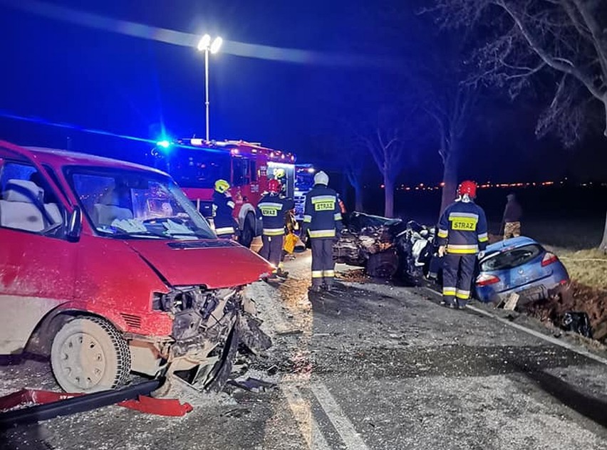 Koszmarny wypadek BMW na drodze Wrocław - Strzelin