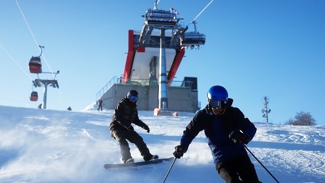 Na stacji narciarskiej na Jaworzynie Krynickiej odbędą się prestiżowe zawody. Przedstawiciele FIS odwiedzili to miejsce. Trwają przygotowania pod Puchar Świata w snowboardzie 2024