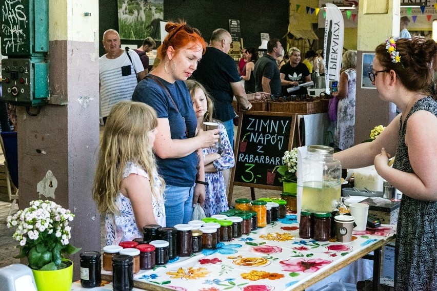 Szczeciński Bazar Smakoszy. Regionalne i ekologiczne produkty na Szczecińskim Bazarze Smakoszy 