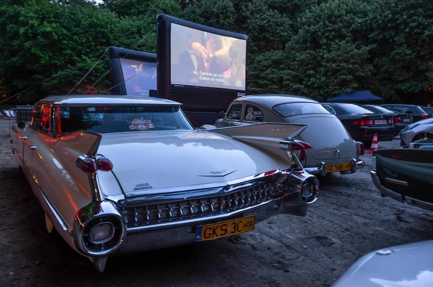 Przy Operze Leśnej w Sopocie ruszyło kino samochodowe