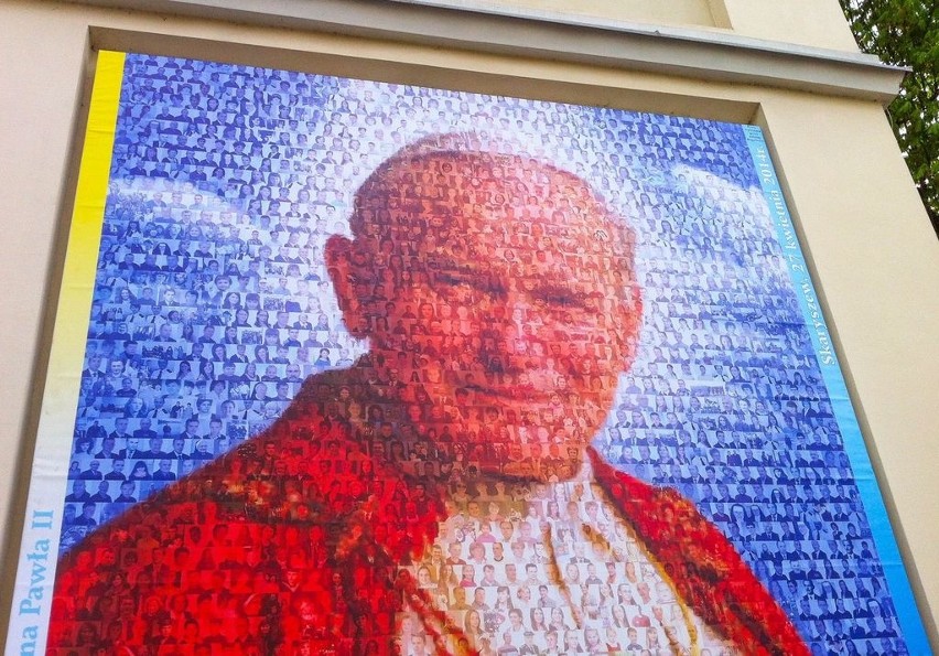 Jan Paweł II z tysięcy zdjęć. Nietypowy portret Papieża w Skaryszewie (zdjęcia)