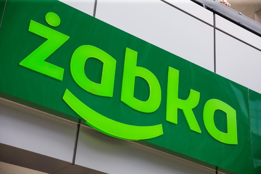 W Białymstoku jest 76 sklepów sieci Żabka. Wiele z nich...