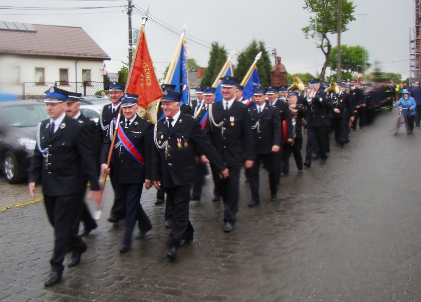 Myszyniec. Dzień Strażaka 2019. Strażacy ochotnicy świętowali 3.05.2019 w Myszyńcu i Wykrocie