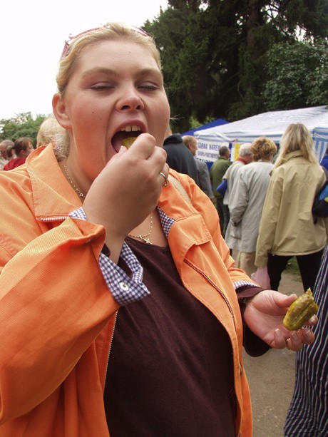 - Ogórki są niskokaloryczne, więc możemy je jeść - mówi...