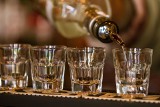 Gdzie w Polsce pije się najwięcej alkoholu? Które jest województwo Podlaskie? [OGÓLNOPOLSKI RANKING SPOŻYCIA ALKOHOLU]