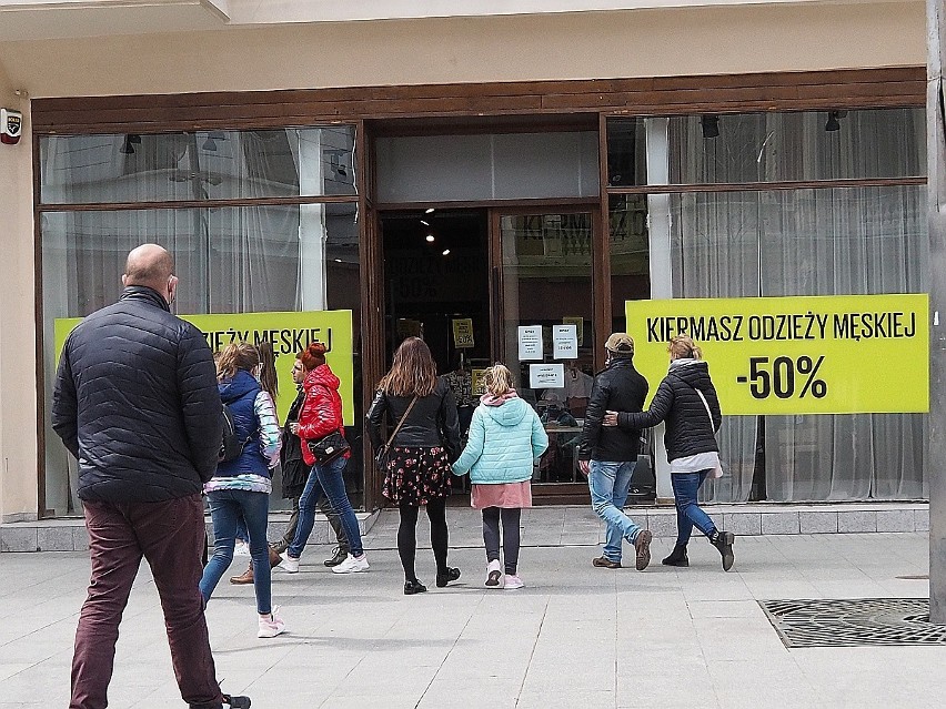 Handlowa niedziela w Łodzi. Mieszkańcy nie ruszyli tłumnie na zakupy