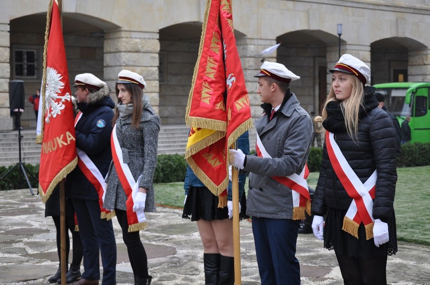 Święto Nauki Wrocławskiej rozpoczęło się pod pomnikiem...