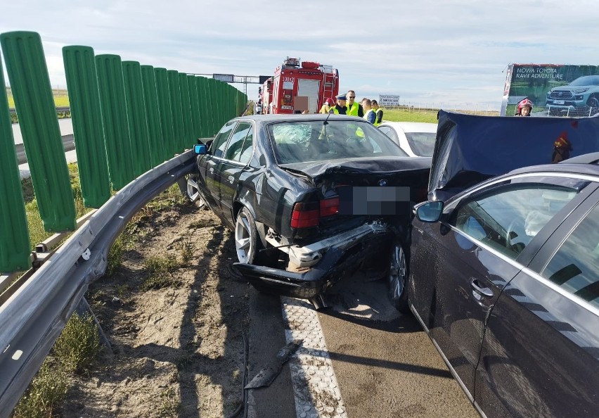 Chwilę po wypadku, o godz. 13.20 korek na A4 w kierunku...