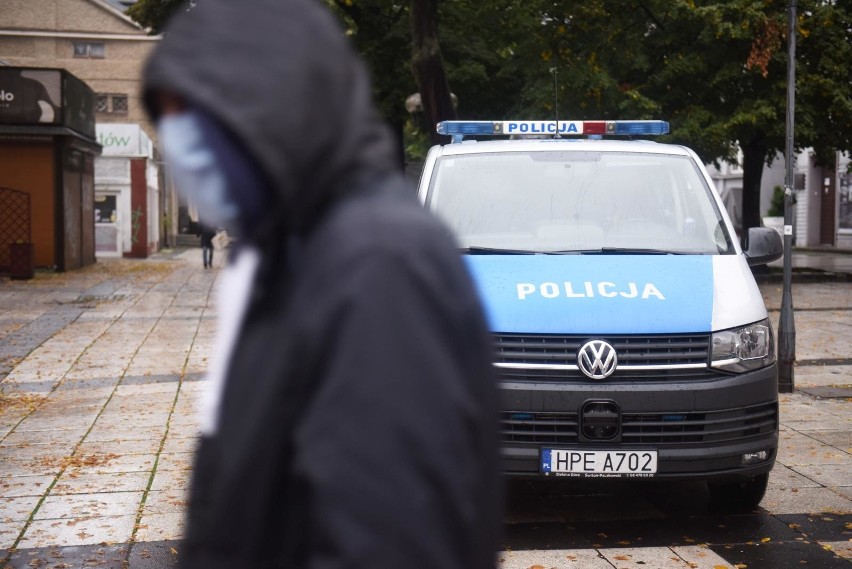 Ile policja wystawiła mandatów za brak maseczek w Szczecinie...