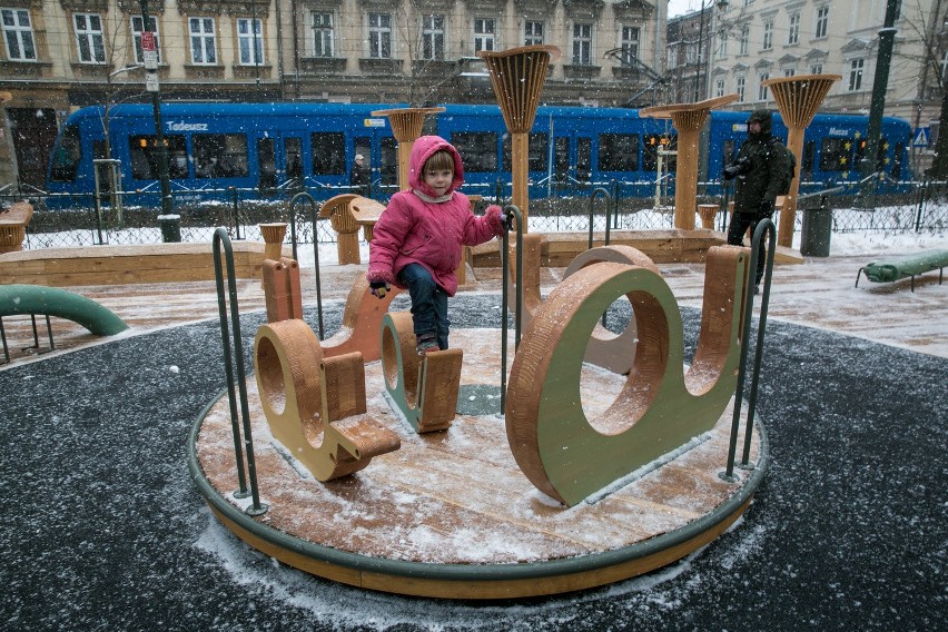 W Krakowie otwarto nowe place zabaw za 1,7 mln zł [ZDJĘCIA, WIDEO]