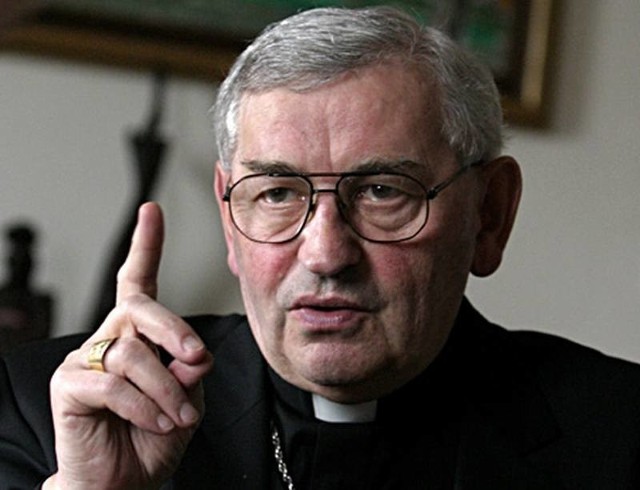 Biskup Tadeusz Pieronek będzie gościem Przystanku Woodstock 2012.
