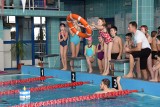 Potyczki Dziecięcych Sekcji Grup Ratowniczych w Zawierciu ZDJĘCIA Sześć drużyn rywalizowało o zwycięstwo na basenie
