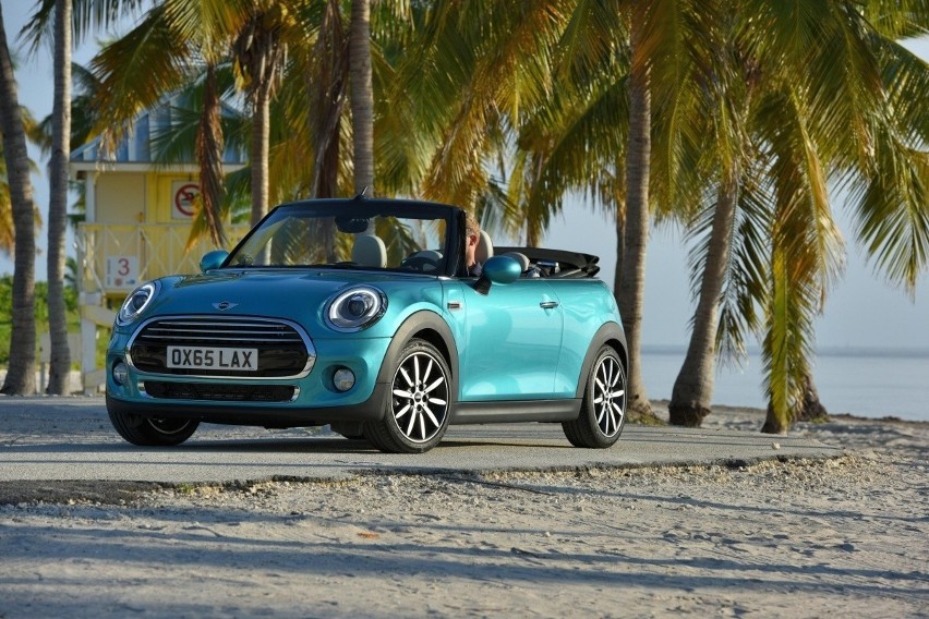 MINI Cabrio...