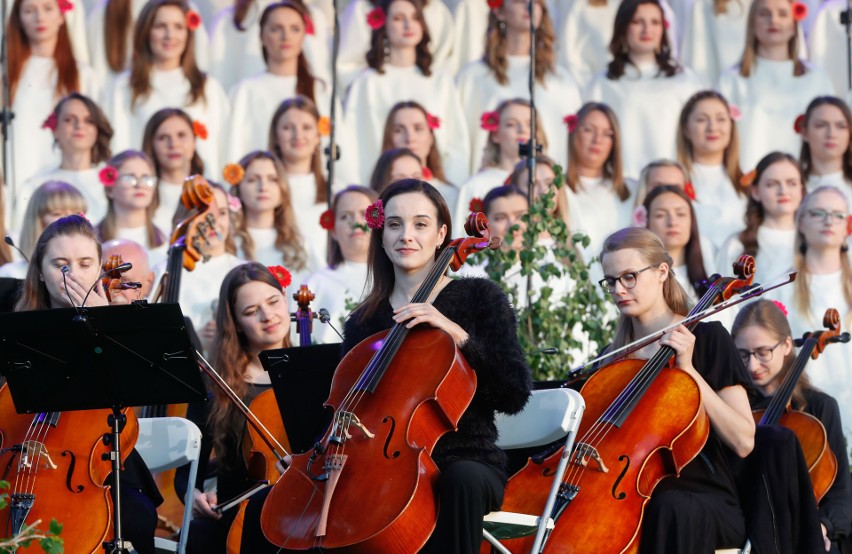 Niesamowity koncert jednego Serca Jednego Ducha. Religijna...