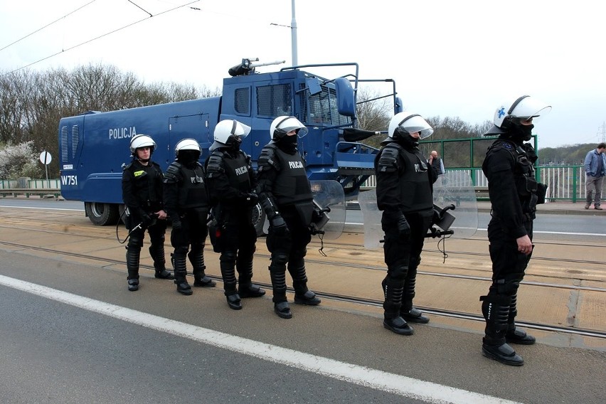 Kibice z Warszawy dotarli do Szczecina około godz. 16.30