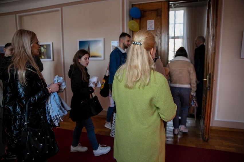 Białystok. Służba Kontrwywiadu Wojskowego na UwB. Kontrwywiadowcy poszukiwani, czyli służby frontem do studenta