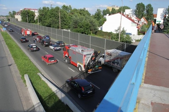 Wypadek na Sobieskiego i spore utrudnienia dla kierowców