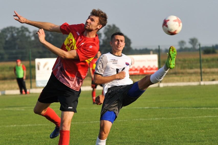 3. liga piłkarska. Starowice - Ślęza Wrocław 0-0