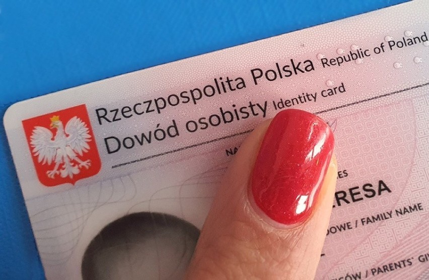 Nowe dowody osobiste w Polsce zaczną obowiązywać od 2...