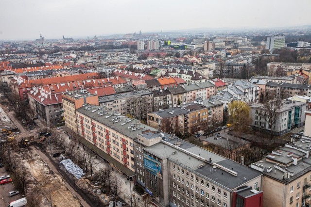 Jak informuje krakowski magistrat, 77 proc. budynków wielorodzinnych na terenie miasta nie ma windy
