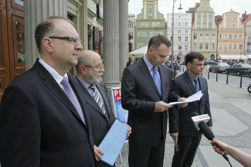 Wrocław: PiS popiera protest Solidarności i chce bronić pracowników TVP (ZDJĘCIA)
