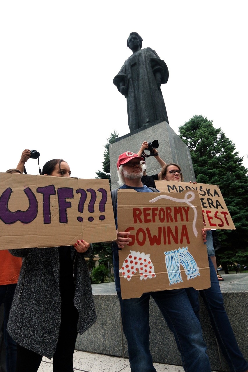 Protest lubelskich studentów przeciw Ustawie 2.0 (ZDJĘCIA, WIDEO)