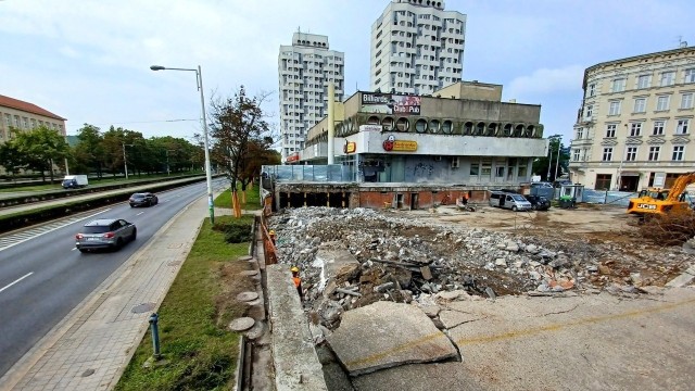 Cisza na esplanadzie. ZDiUM i spółdzielnia Piast muszą sobie coś wyjaśnić.