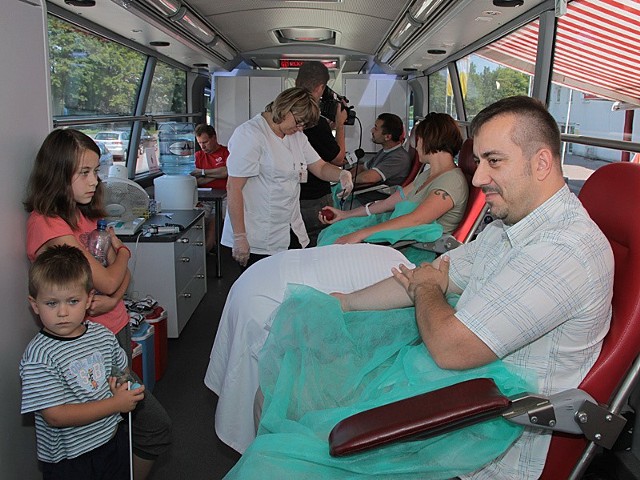 Wśród 25 osób, które oddały w weekend krew był m.in. Krzysztof Misiak