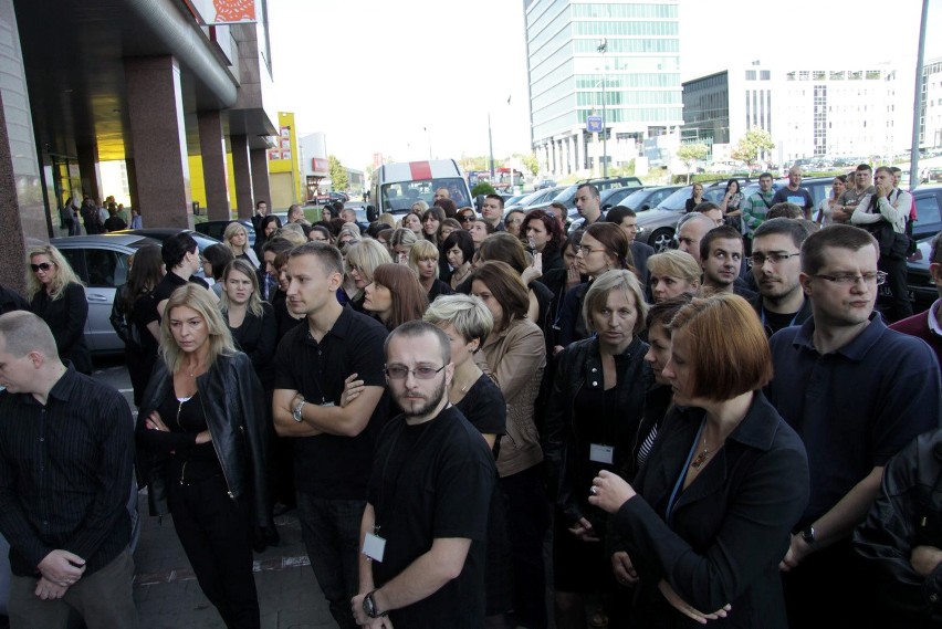 Zwolnienia w Żagiel S.A.: Manifestacja pod siedzibą firmy (ZDJĘCIA, WIDEO)