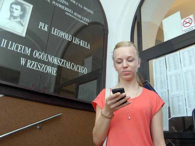 Judyta Lech, dostała się do II LO w Rzeszowie. Dobrą informacją uczennica natychmiast podzieliła się z mamą.