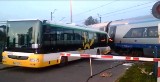 Pociąg pendolino z Gdyni do Bielska zderzył się z autobusem w Nowym Dworze Mazowieckim ZDJĘCIA+WIDEO