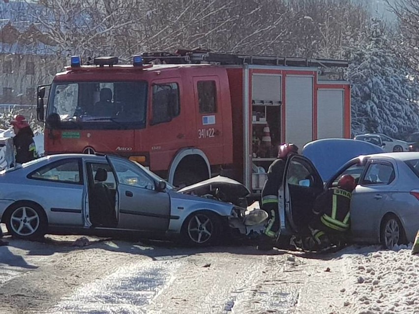 Groźny wypadek na drodze Jelenia Góra – Karpacz [ZDJĘCIA]