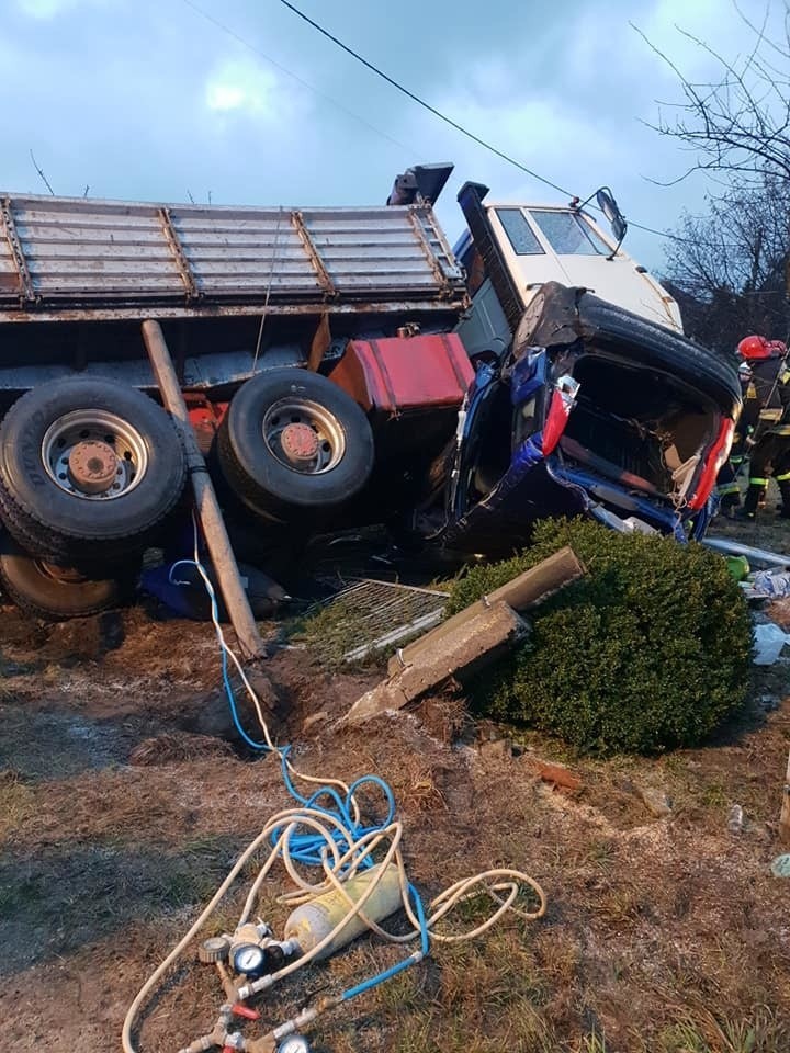 Gołaczewy. Śmiertelny wypadek pod Olkuszem, zginęła jedna osoba