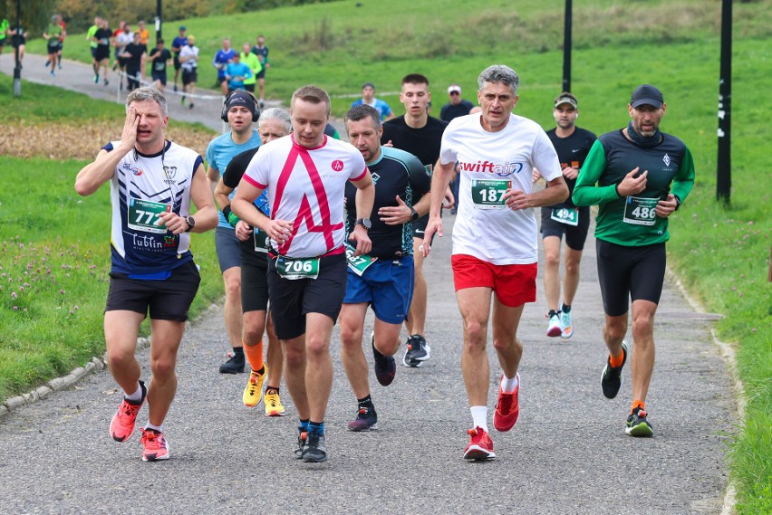 Biegacze walczyli w 6. Półmaratonie Lubelskim. Triumf Michała Białego z SKB Kraśnik. Zobacz zdjęcia