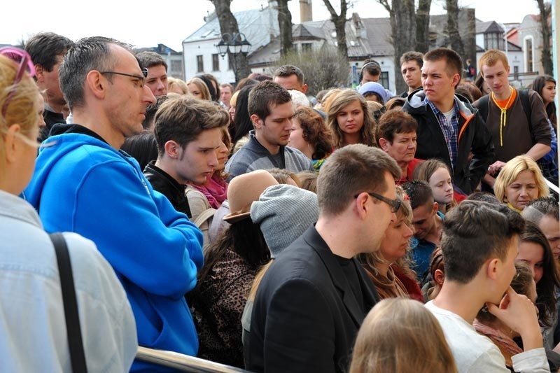 Koralik” z Przemyśla już samym niebanalnym strojem zwracał...