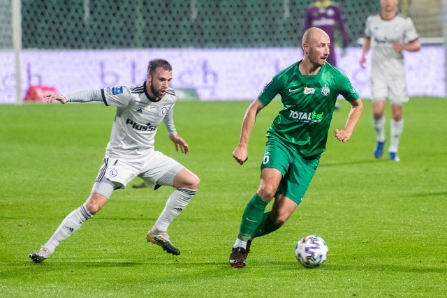 Spotkanie Warty z Legią było tak jednostronne, że przy ocenach napiszemy tylko jedno zdanie: Lepiej przegrać raz 0:3 niż trzy raz po 0:1. Sprawdźcie nasze oceny piłkarzy Piotra Tworka. Przypominamy, że skala ocen to 1-10 --->