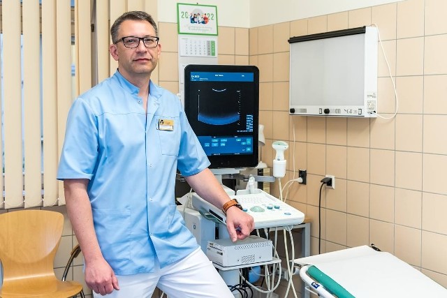 Robotyka to przyszłość chirurgii - uważa dr hab. n. med. Bartosz Małkiewicz.