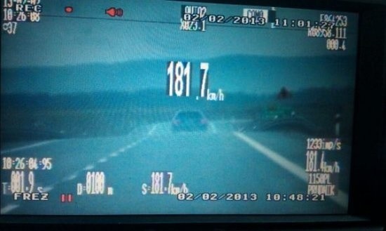 Drogówka zatrzymała kierowcę audi na drodze wojewódzkiej 414. Pędził ponad 180 km/h