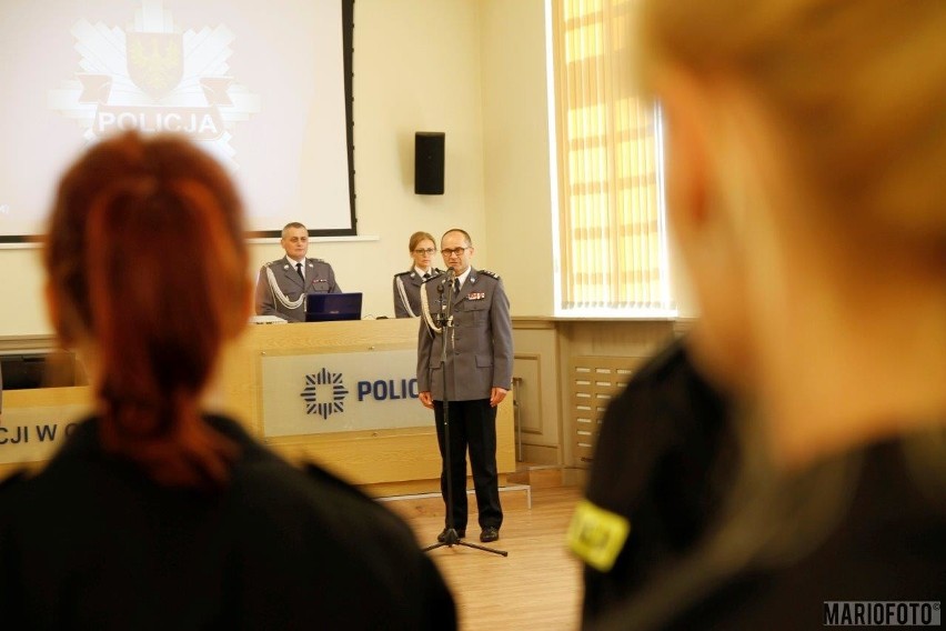 Ślubowanie nowych policjantów.