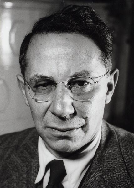 Tadeusz Reichstein (fizjologia/medycyna - 1950 rok)...