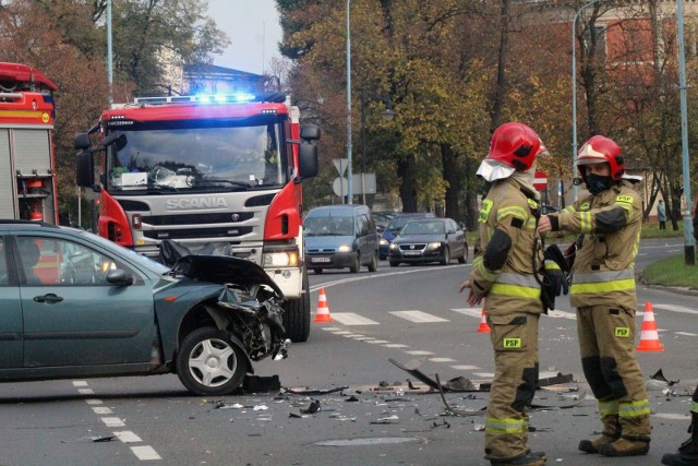 Nawet najmniejsza ilość alkoholu we krwi ma negatywny wpływ na kierowcę, wydłuża czas reakcji, utrudnia podzielność uwagi czy możliwość obserwacji sytuacji na drodze.