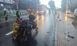 Siemiechów. Ojciec z córką ranni po wypadku na DW 980 pod Tarnowem. Uderzyli motocyklem w samochód, który zajechał im drogę