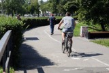 Ścieżka rowerowa wzdłuż Bystrzycy popularna, ale nie po zmroku